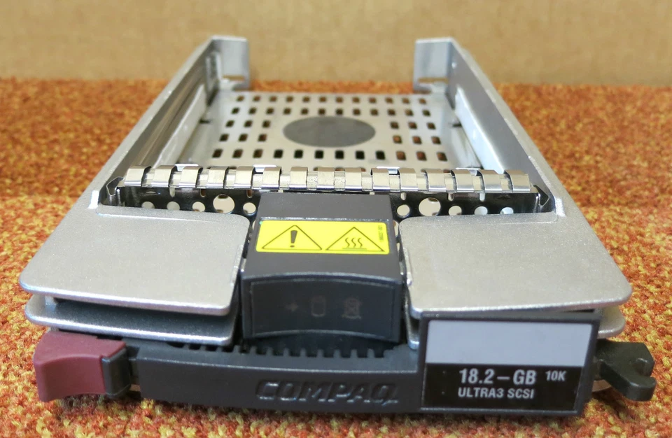 Compaq Ultra3 SCSI - Hard Drive / HDD Server Hot Swap Caddy 18.2GB 104663-001 - Image 1 of 1