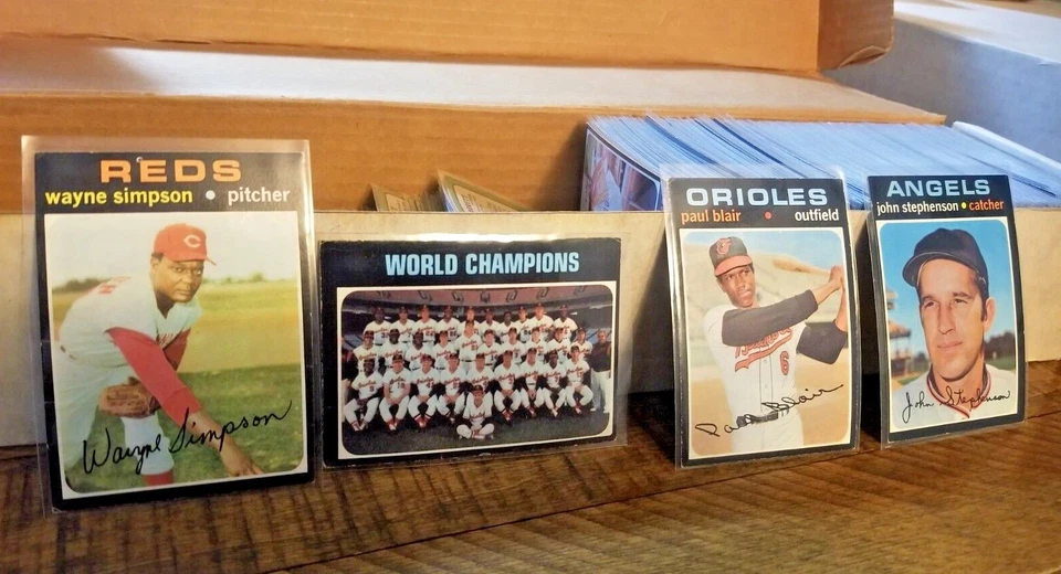 1971 Topps baseball cards #251-752  Good-NM you pick the cards complete your set - Image 1 of 1