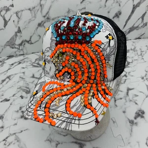 Rebel Spirit König der Löwen weiß | schwarz | orange | rot | Himmel Strass Truckermütze - Bild 1 von 6