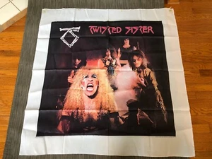 Tapiz de tela de arte de pared 1984 TWISTED SISTER 45"" x 48"" de colección de Rock Art. - Imagen 1 de 8