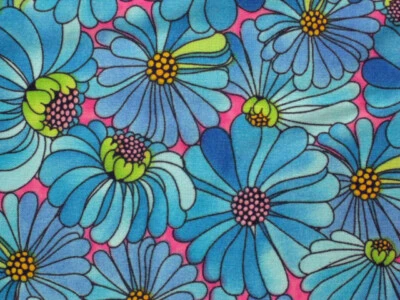 FEELIN GROOVY BLUE DAISY FLORAL ROBERT KAUFMAN COTTON SEW QUILT FABRIC RARE OOP - Image 1 of 4