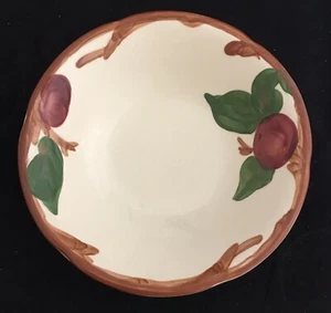 Franciscan Ware APPLE Pattern Dinnerware FRUIT /DESSERT /SAUCE BOWL 5" USA - Picture 1 of 5