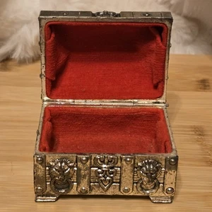 Vintage Small Art Nouveau Metal Treasure Chest Jewelry Trinket Box, Lion - JAPAN - Picture 1 of 21