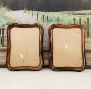 Set 2 cornici vintage smerlate finto legno made in Hong Kong - Foto 1 di 13