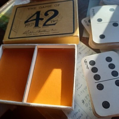 Parker Bros. The Game of Forty-Two Salem NY Londres 1930 aparece basado en dominó Foto 1 de 2