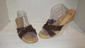 Italian Shoemakers Brown Fabric Buckle Wedge Sandals Cork Open Toe Heel 10.5 - Picture 1 of 9
