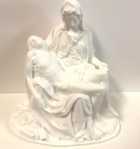 Estatua de Piedad Blanca, 8" Nueva #RM-033 - Imagen 1 de 4