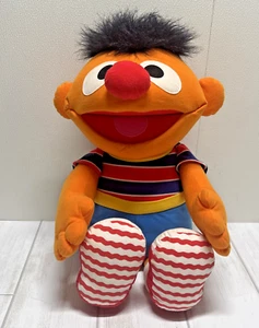 Peluche vintage 1997 Tyco Jim Henson Giant Sesame Street ERNIE - Foto 1 di 10
