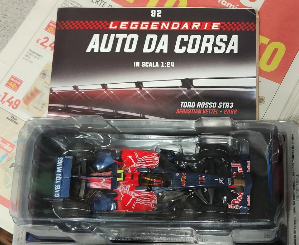 Grandi Formula 1 Auto da corsa  TORO ROSSO STR3  di Sebastian Vettel del 2008 - Immagine 1 di 3