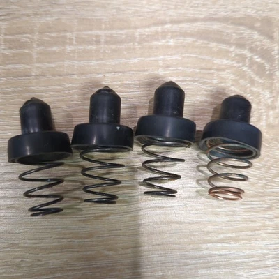 Pies de aislamiento de suspensión giratoria Elac Miracord 50H + resortes genuinos Foto 1 de 3