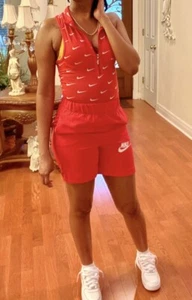 Red Nike Women’s 2 Piece Set NEW - Picture 1 of 4