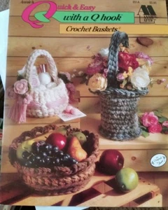 Annies Quick & Easy With A Q Hook Crochet Baskets Craft Booklet - Picture 1 of 2