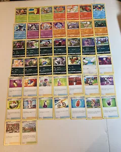 Pokemon Spada e Scudo Campioni Percorso Completo Set Comune/Non Comune - 44 carte - Foto 1 di 8