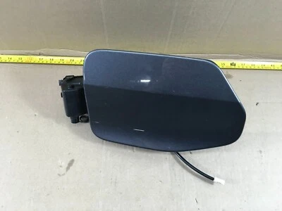 2017-2022 TOYOTA PRIUS PRIME PLUG IN TAMPA DA PORTA DE CARREGAMENTO TAMPA DA PORTA FABRICANTE DE EQUIPAMENTO ORIGINAL. - Imagem 1 de 4