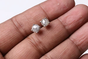 5,5 mm natürliche grau weiße runde Rosenschliff Diamant Ohrstecker, schöne Diamant Ohrringe - Bild 1 von 8