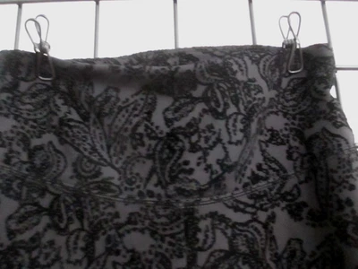 CASA BLANCA MERCADO NEGRO🌸 TALLA 2==NEGRO/ELÁSTICO FLOCADO/LEGGING PASARELA Foto 1 de 4