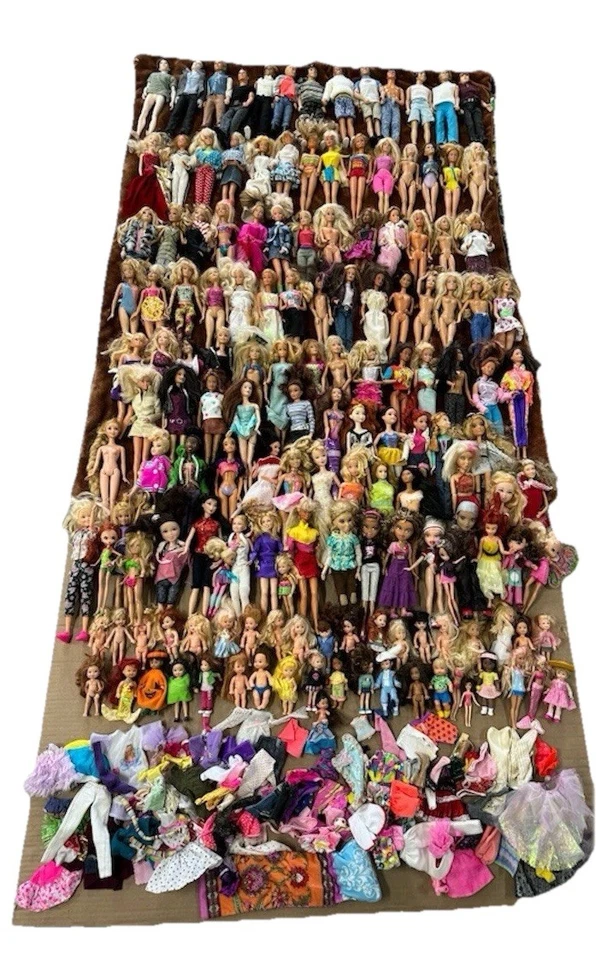 Barbie Doll Huge Mix Lot Vintage Modern Dolls Clothes Accessories - Image 1 of 4
