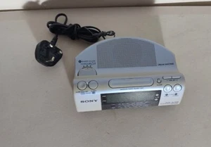 Radio/reloj Sony década de 1990 ICF-C470L perlada doble alarma #704 - Imagen 1 de 3