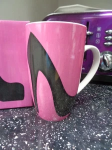 MAXWELL WILLIAMS WELL HEELED MUG BY CHRISTOPHER VINE - BOXED - Picture 1 of 4