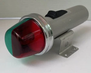 Screw Down Battery  Operated Red/Green Nav Light For Bow Of Boat - Picture 1 of 8