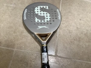 PADEL SLAZENGER LIGHT NUEVA PLATEADA - Imagen 1 de 4