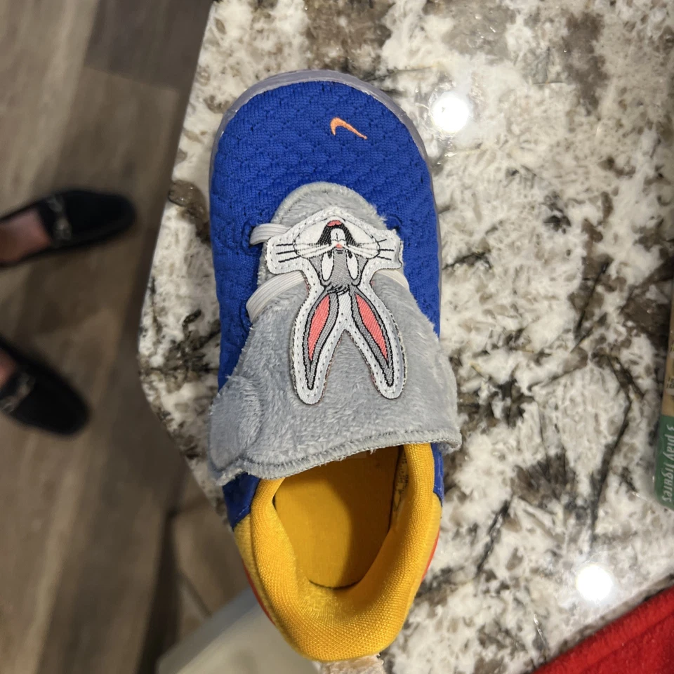 NIKE LEBRON XVIII SE (TDV) SPACE JAM BUGS BUNNY USADAS TALLA 10C  Foto 1 de 2