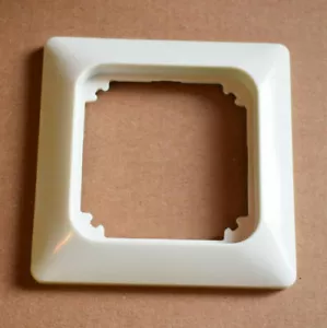 MERTEN BASE M1 1x frame new polar white 397118 - Picture 1 of 2