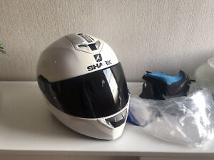 Shark Skwal 2 LED lights Full Face Motorcycle Helmet - White XL.  Mint Condition