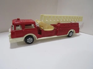 Tootsietoy Aerial Ladder Fire Truck Pressed Steel Toy - Picture 1 of 9