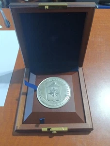 Central Intelligence Agency CIA Honorable Service Medallion 999 Silver 8 Troy Oz - Picture 1 of 4