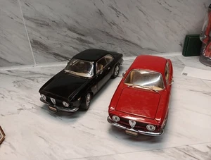 (2) 1965 1/18 Road Signature Alfa Romeo Giulia Candy Red And Black,estate Sale - Picture 1 of 7
