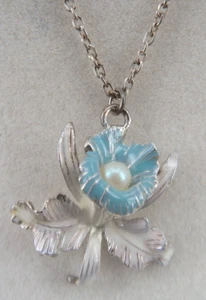 Neugablonz Dieter Knobloch: Anhänger Blüte im Jugendstil an Kette Perle (103462) - Bild 1 von 5