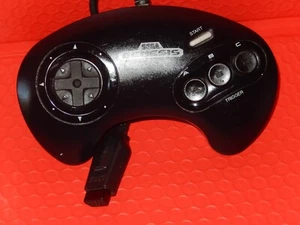 ORIGINAL OFFICI Sega GENESIS 3 Button Wired Controller Model MK-1650 WORKS GREAT - Picture 1 of 5