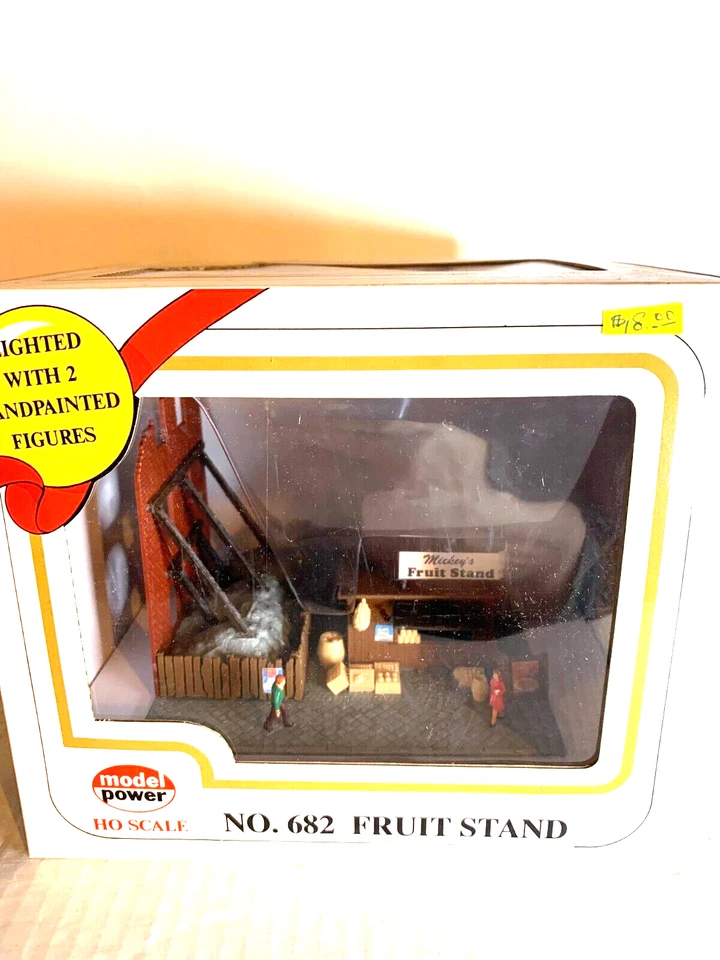 Model Power #682  Mickey's Fruit Stand Building Built-up & Lighted   H.O. 1:87 - Image 1 of 1