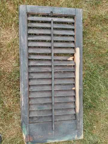 VINTAGE ANTIQUE LOUVERED SHUTTER - SHABBY - FARMHOUSE - Second of 4 Cover