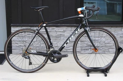 58 cm - Trek Domane SL 7 2017 - Ultegra Di2 - 17 lb - $4,500 venta al por menor - INV 881 Foto 1 de 4