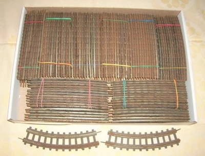 96 lang gebogene und 10 lange gerade "gealterte" Gleise für  Stadtilm  Spur S - Bild 1 von 3