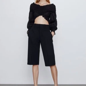 Pantalón corto largo Zara para mujer talla mediana cintura alta en negro - Imagen 1 de 12