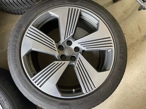 Audi 21 Zoll Kompletträder Q8 e-tron - Bild 1 von 6