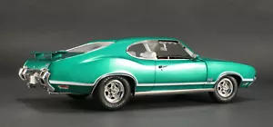 1972 Oldsmobile GREEN 1:18 1805602 - Picture 1 of 9