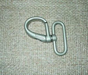 Moschettone originale Vespa per borse tracolle riparazioni finitura satinata - Foto 1 di 3