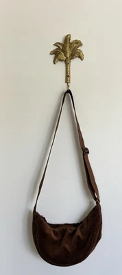 Bolso redondo de pana marrón Uniqlo Foto 1 de 4