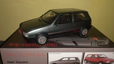 Fiat Uno Turbo I.e. Laudoracing 1/18 LM088B Geen Met. - Immagine 1 di 4