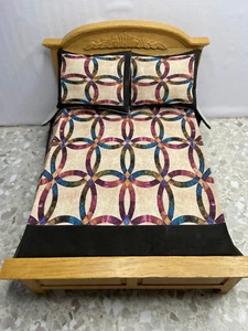 Dollhouse Miniatures bedspread comforter blanket with 2 pillows 1:12 scale #P345 - Picture 1 of 3