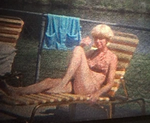 8 mm Heimkino - Winter Schnee Kleinflugzeug Key West Corvette blond Pool Dackel - Bild 1 von 16