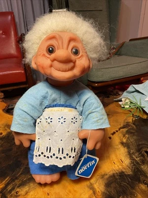1977 GRANDMA W/ HANG TAG - 14" Dam Troll Doll - USED - Excellent STYLE 7001 - Image 1 of 4