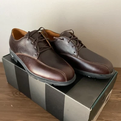 De colección Para hombres Nike Golf Tiger Woods Duracomfort Ala Dividida Cuero Marrón Talla 8.5 NUEVO Foto 1 de 4