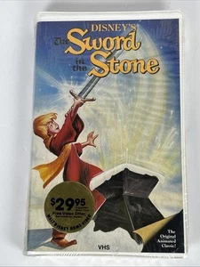 Disney’s The Sword In The Stone Released October 1986 “Wonderland Sale” New Seal - Imagen 1 de 15