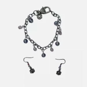 NUEVO SIN ETIQUETAS Hecho a Mano Pulsera Flor Plateada con Pendientes Conjunto de Joyería - Imagen 1 de 3