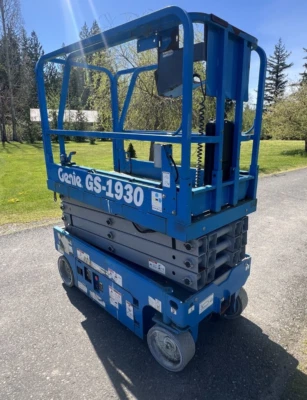 2017 Genie 1930 Scissor Lift Low Hours - Image 1 of 4